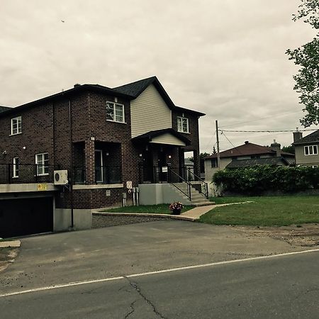 Luxury Two Story Villa Unit D Laval Exterior photo