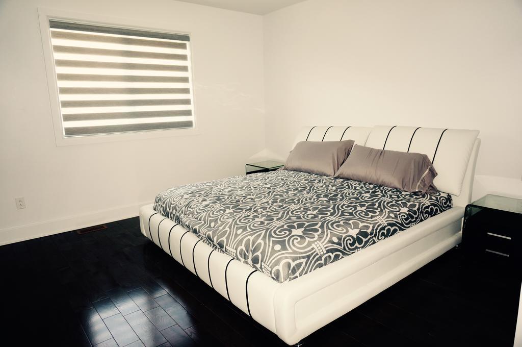 Luxury Two Story Villa Unit D Laval Exterior photo